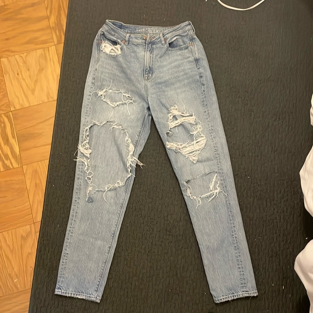 American Eagle mom jeans